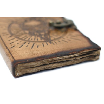 Leder-Notizbuch (18 x 13 cm) – Pentagramm und Totenkopf